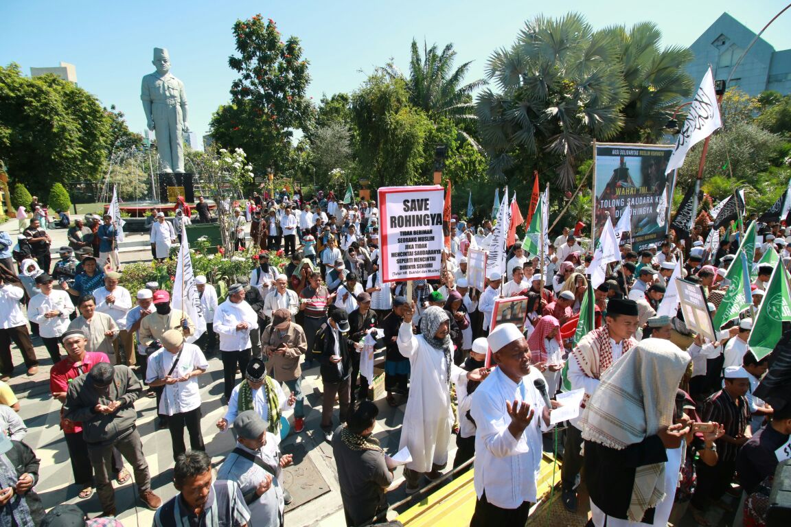  Aksi Solidaritas Muslim Rohingya
