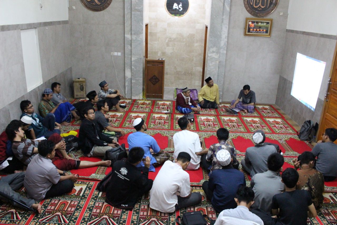  Forum Ulama dan Tokoh Sekeloa Kota Bandung: Tolak Perppu Ormas