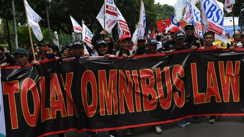  UU Ciptaker Omnibus Law disahkan DPR, Aktivis ’98: Diduga Kuat Ada Desakan dari Kapitalis