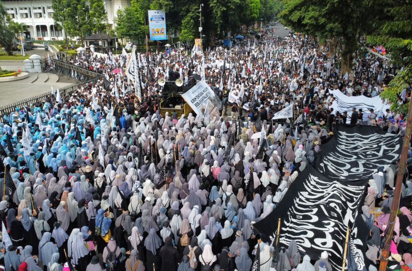  10 Ribu Umat Islam di Jawa Barat Serukan Pengiriman Tentara untuk Bela Palestina