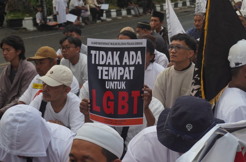  Seribuan Massa di Solo Tolak LGBTQ